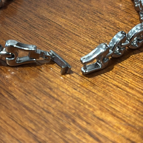 Stainless steel bracelet. - Picture 4 of 6